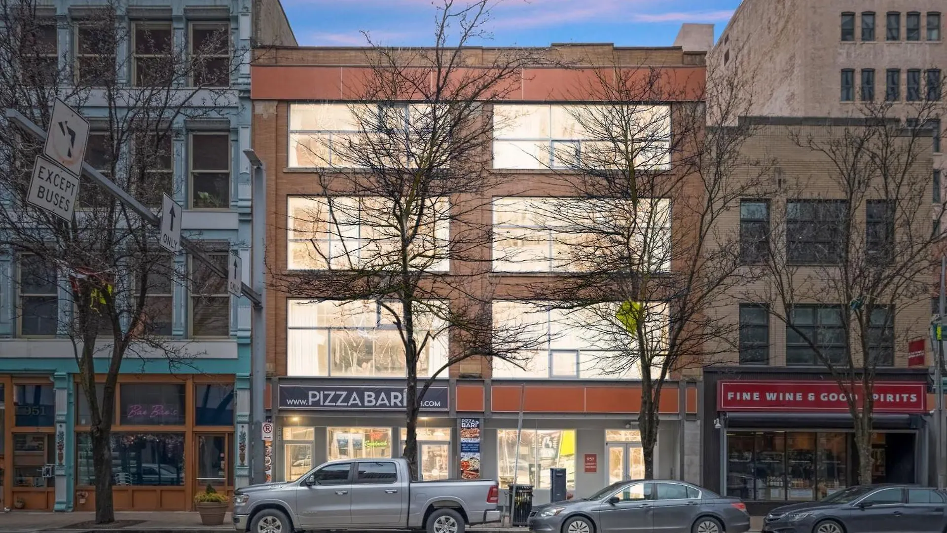 2Br Downtown Pittsburgh - Free Gym, Wifi & Close To Sports Venue 0*,  United States